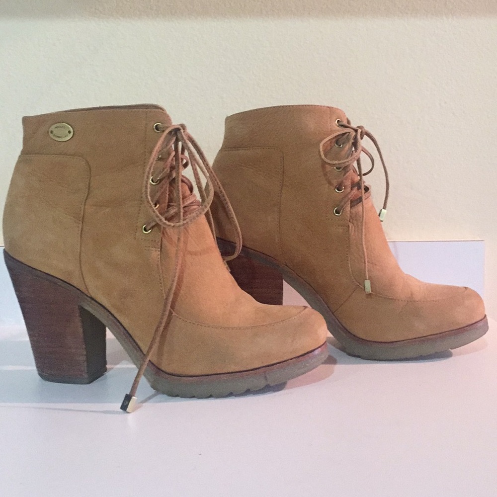 Adolfo Dominguez suede booties